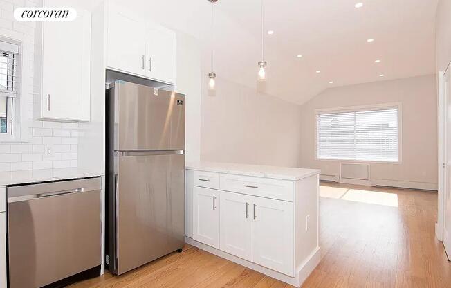 2 beds, 2 baths, $3,300, Unit 3