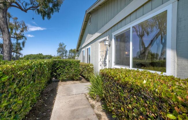 Encinitas 3 Bedroom/2 Bath Condo!