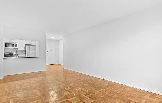 1 bed, 1 bath, 702 sqft, $5,000, Unit 011C