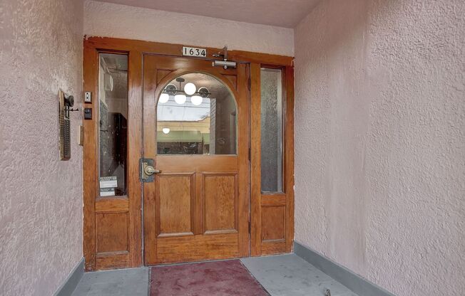 Studio, 1 bath, 235 sqft, $1,095, Unit 203