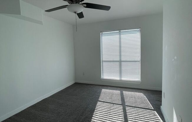 1 bed, 1 bath, 655 sqft, $1,200, Unit 201