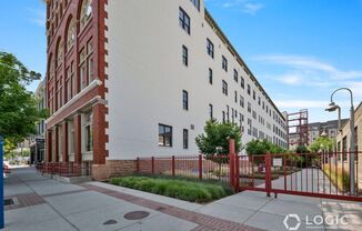 159 W BROADWAY