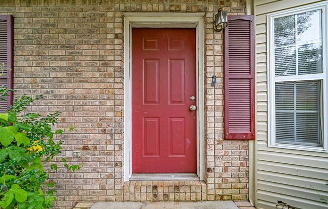 1 Bedroom Pet Friendly Home For Rent Near Dover Crossing!