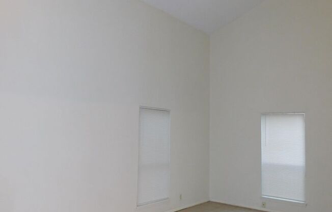 2 beds, 1.5 baths, 936 sqft, $1,395, Unit 8208-AHOOD