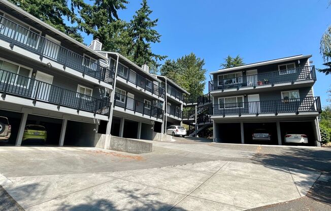 Greyhome Apartments - 2000 Knox Ave. Bellingham, WA 98225