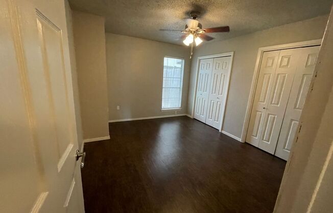 2 beds, 1 bath, 800 sqft, $990, Unit 224