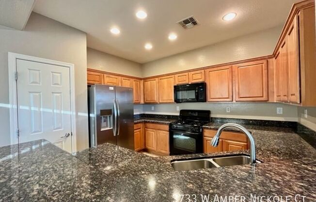 3733 W AMBER NICKOLE CT