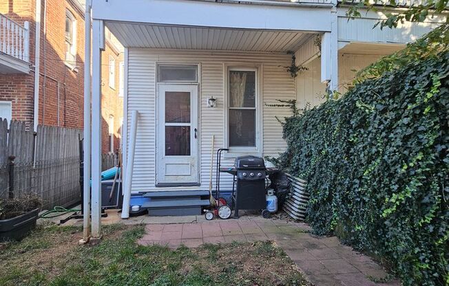 4 beds, 1 bath, $1,495