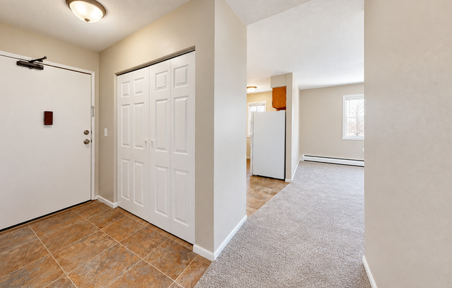 Welcome to Aldrich Apartments – Comfortable Living, Convenient Minneapolis Location!
