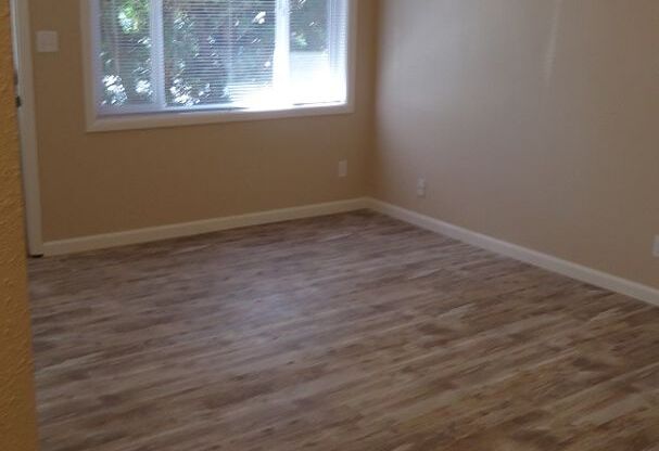 1 bed, 1 bath, 500 sqft, $1,290