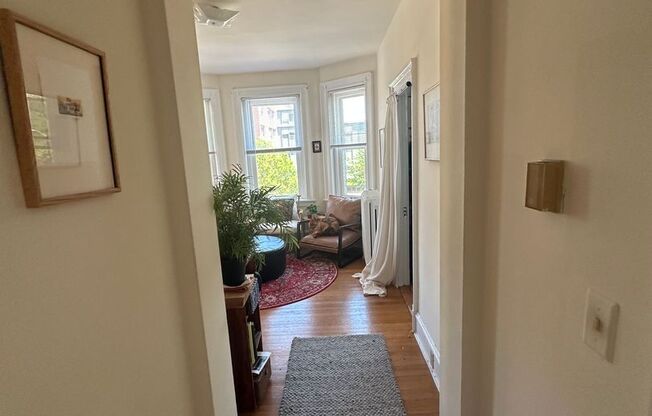 1 bed, 1 bath, 550 sqft, $2,450, Unit 34
