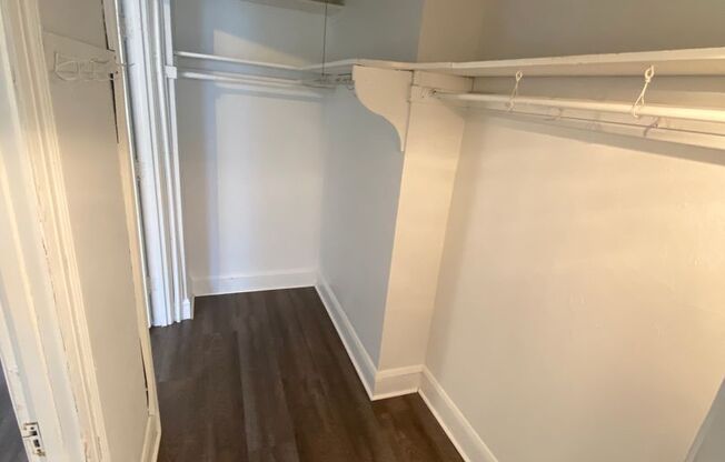 Studio, 1 bath, 380 sqft, $850, Unit 324