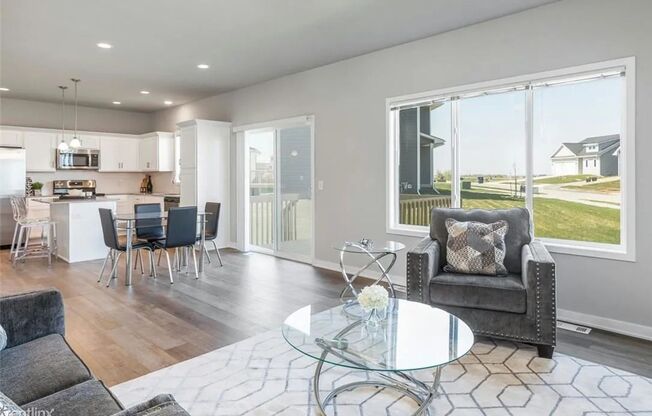 Charming 3 Bedroom Home in Urbandale