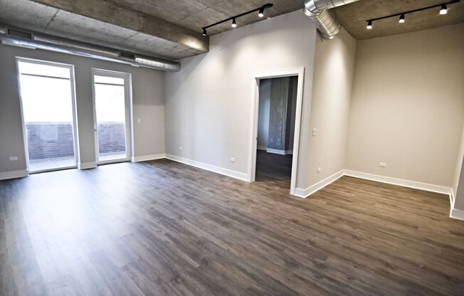 1 bed, 1 bath, 673 sqft, $3,736, Unit 3833-210