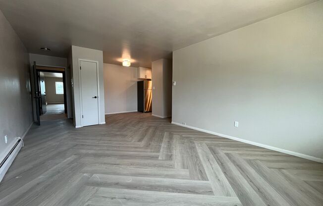 2 beds, 2 baths, $1,495, Unit 222