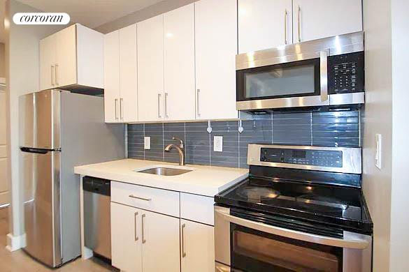 3 beds, 2 baths, 1,000 sqft, $5,490, Unit 2