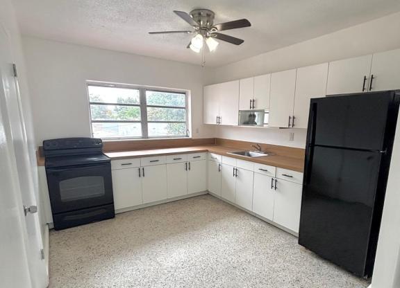 2154 2176 SW 4 ST