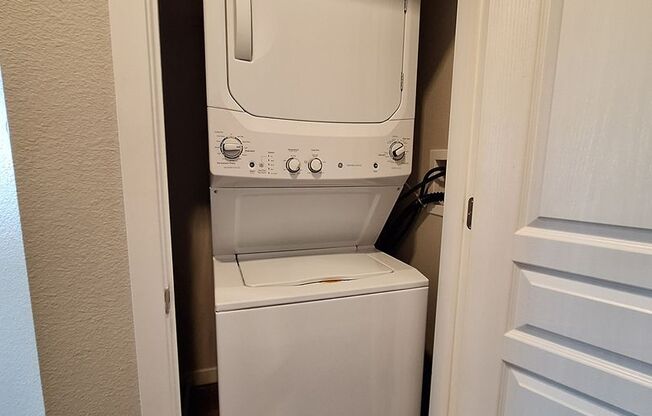 Studio, 1 bath, 495 sqft, $1,390, Unit Unit 311