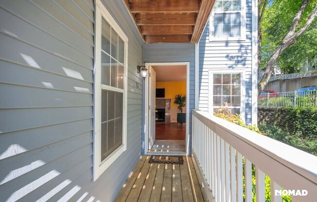 Charming 2BR Condo in Sandy Springs