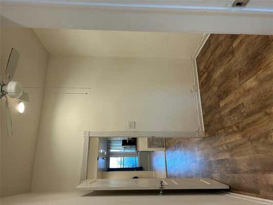 2 beds, 1 bath, 750 sqft, $2,200, Unit 2R