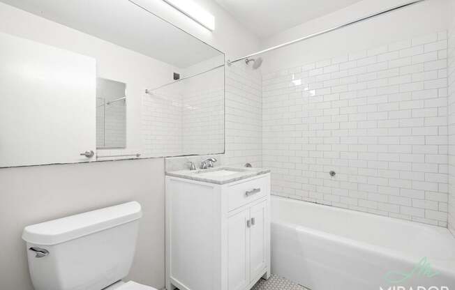 1 bed, 1 bath, $4,100, Unit 11C