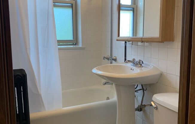 1 bed, 1 bath, 425 sqft, $1,765, Unit 233-314