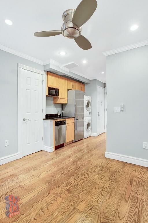 439 W 50th St