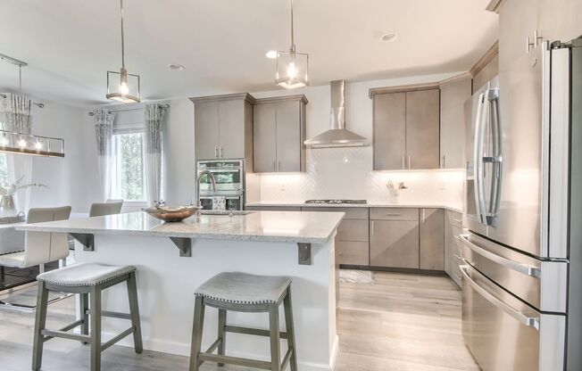 A true stunner in Tehaleh community!