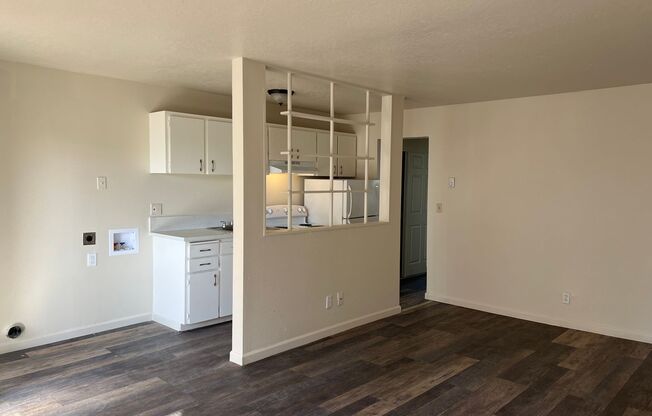 1 bed, 1 bath, 550 sqft, $1,150, Unit 23