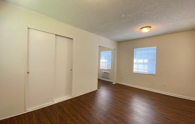 1 bed, 1 bath, $1,150, Unit P1: Piazza Park #5258-A