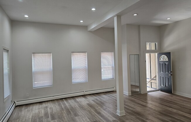 11 BISMARCK ST