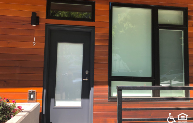 6921 Roosevelt Way NE