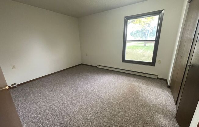 1 bed, 1 bath, 585 sqft, $450, Unit Unit 6B