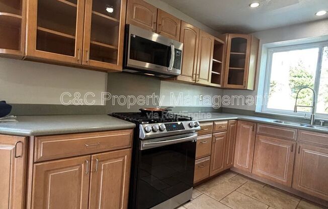 19010 CLIVEDEN AVE