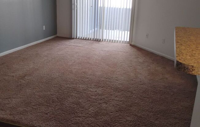 1 bed, 1 bath, 704 sqft, $1,400, Unit 217