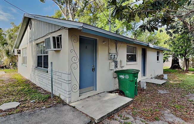 9610 N 12 ST