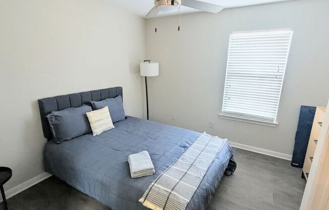 3 beds, 3 baths, 849 sqft, $1,785, Unit 123