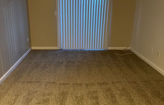 1 bed, 1 bath, 592 sqft, $999, Unit 67