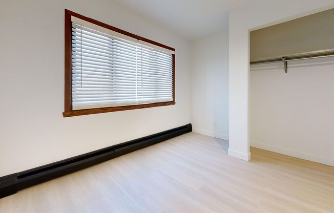 2 beds, 1 bath, 1,050 sqft, $995, Unit 215-201C