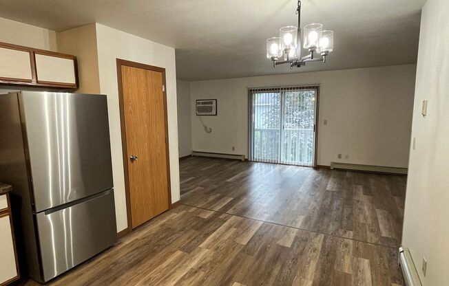 2 beds, 1 bath, 900 sqft, $950