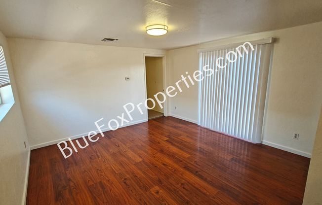 4142 E SPG ST