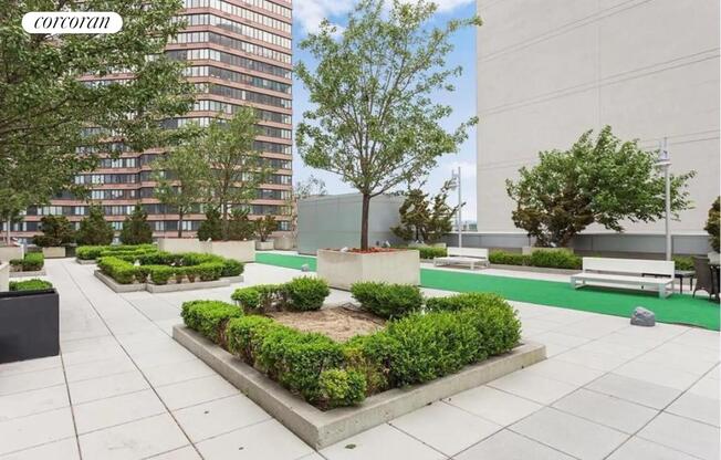 1 bed, 1 bath, 800 sqft, $5,700, Unit 27H