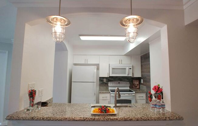 2 beds, 2 baths, 950 sqft, $2,750, Unit 106
