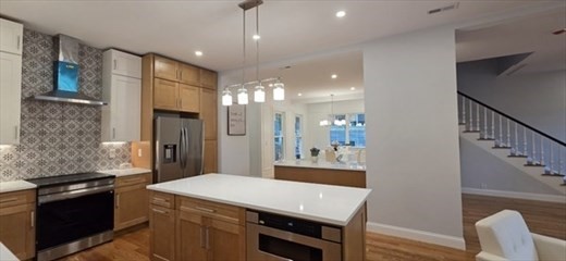 4 beds, 2.5 baths, 2,955 sqft, $6,000