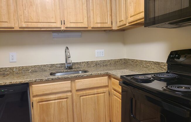 2 beds, 2 baths, 1,000 sqft, $1,990, Unit 14233 #103