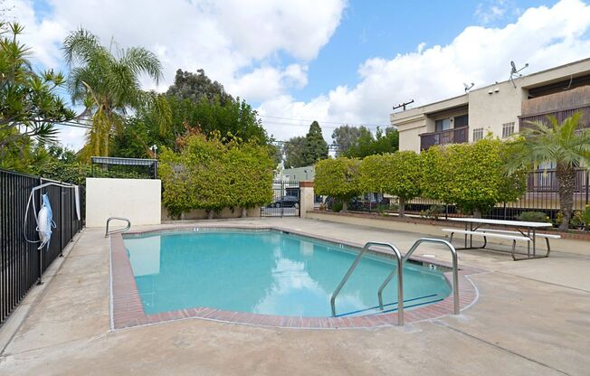 Savanna Villa Apartment Homes