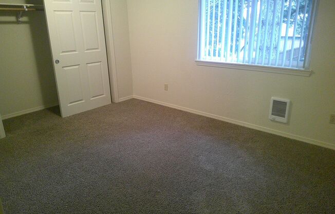 1 bed, 1 bath, 650 sqft, $1,100, Unit 95