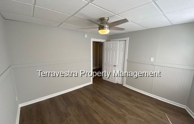 3 beds, 1 bath, $1,550, Unit Unit 2