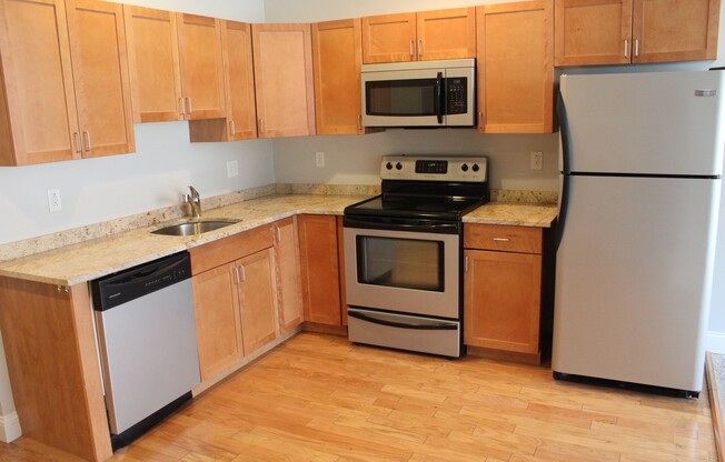 1 bed, 1 bath, 775 sqft, $1,895, Unit 246
