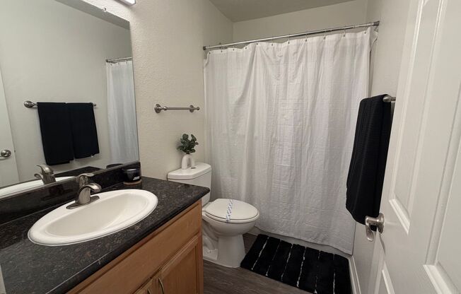 2 beds, 1 bath, 900 sqft, $2,795, Unit 411